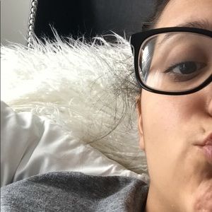 Meet your Posher, Mia